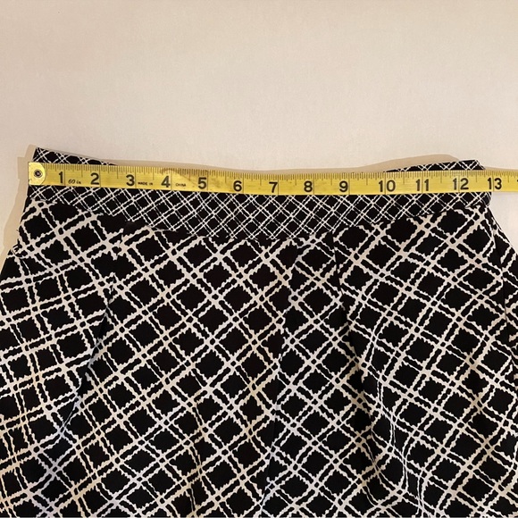 Topshop Black & White Pattern Print Joggers - Picture 7 of 13